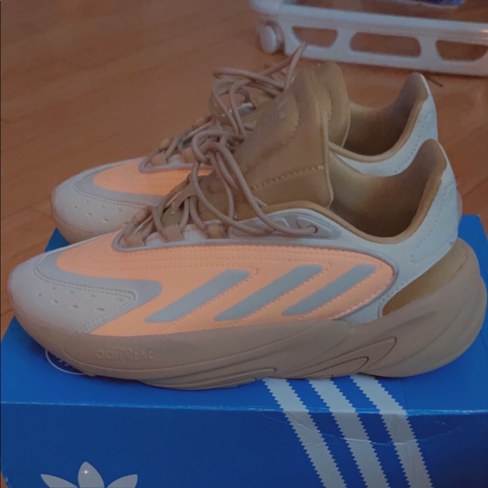 Nude color Adidas Ozelia